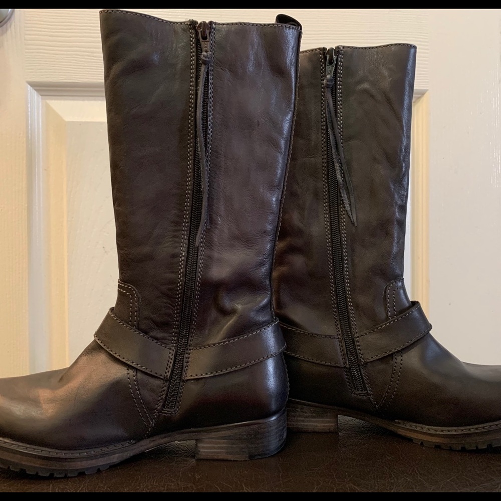 Vintage Foundry Madison Leather Knee-High Boot - Picture 2 of 10